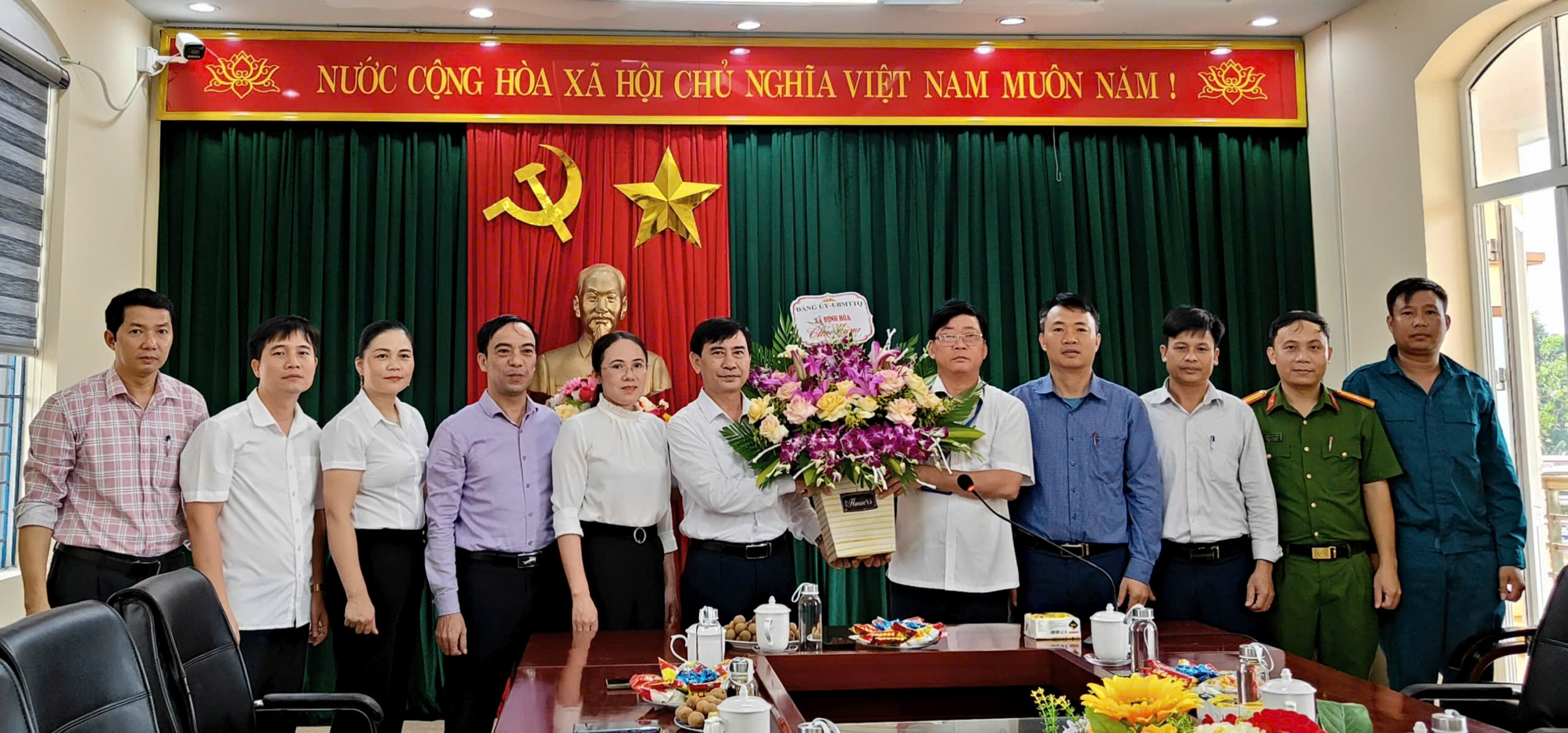 Anh-tin-bai